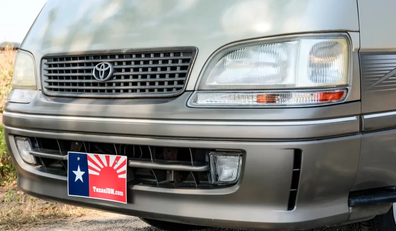 1996 Toyota Hiace Passenger Van 2.4L Factory RHD full