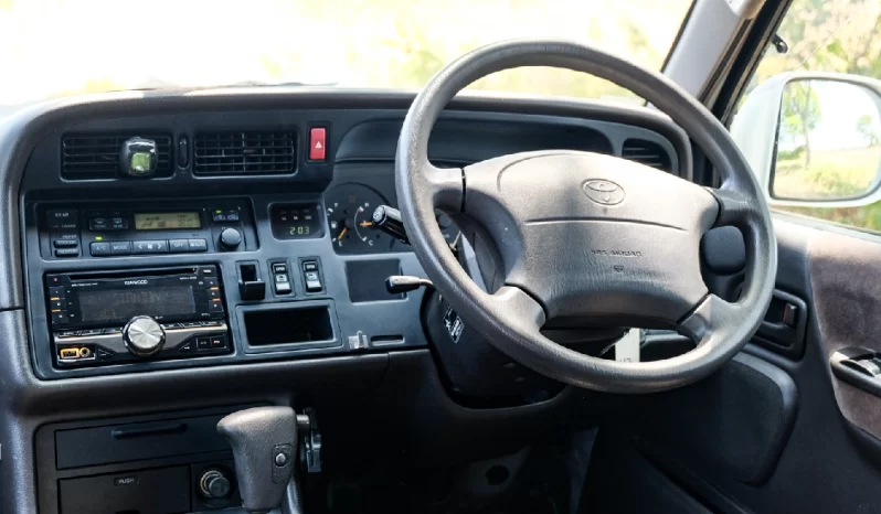 1997 Toyota Hiace 4WD Turbo Diesel 1KZ-TE Passenger Van Factory RHD full