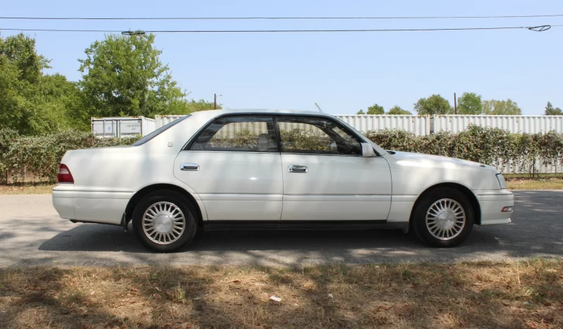 1997 Toyota Crown Luxury Sedan Factory RHD full